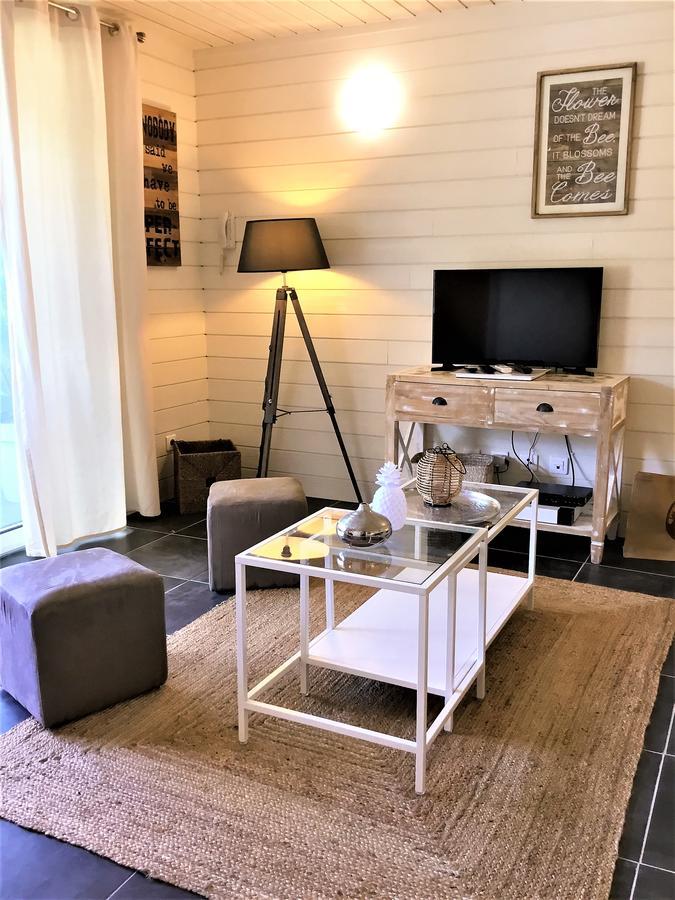 Studio La Voile Blanche Orient Bay Exteriör bild