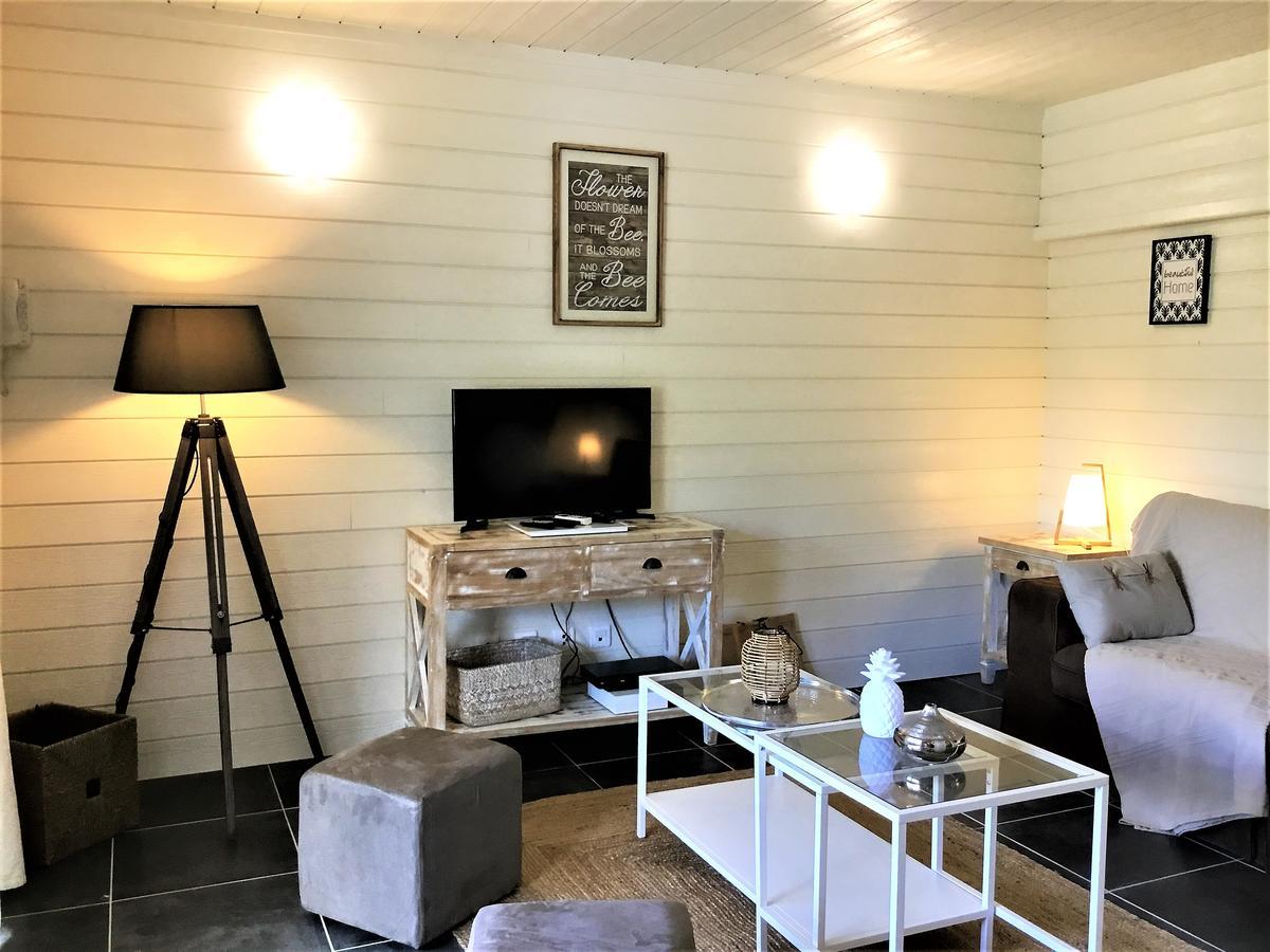 Studio La Voile Blanche Orient Bay Exteriör bild